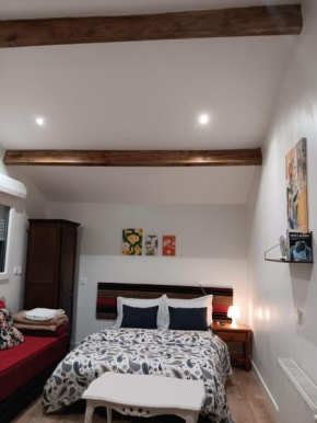 studio maisonette